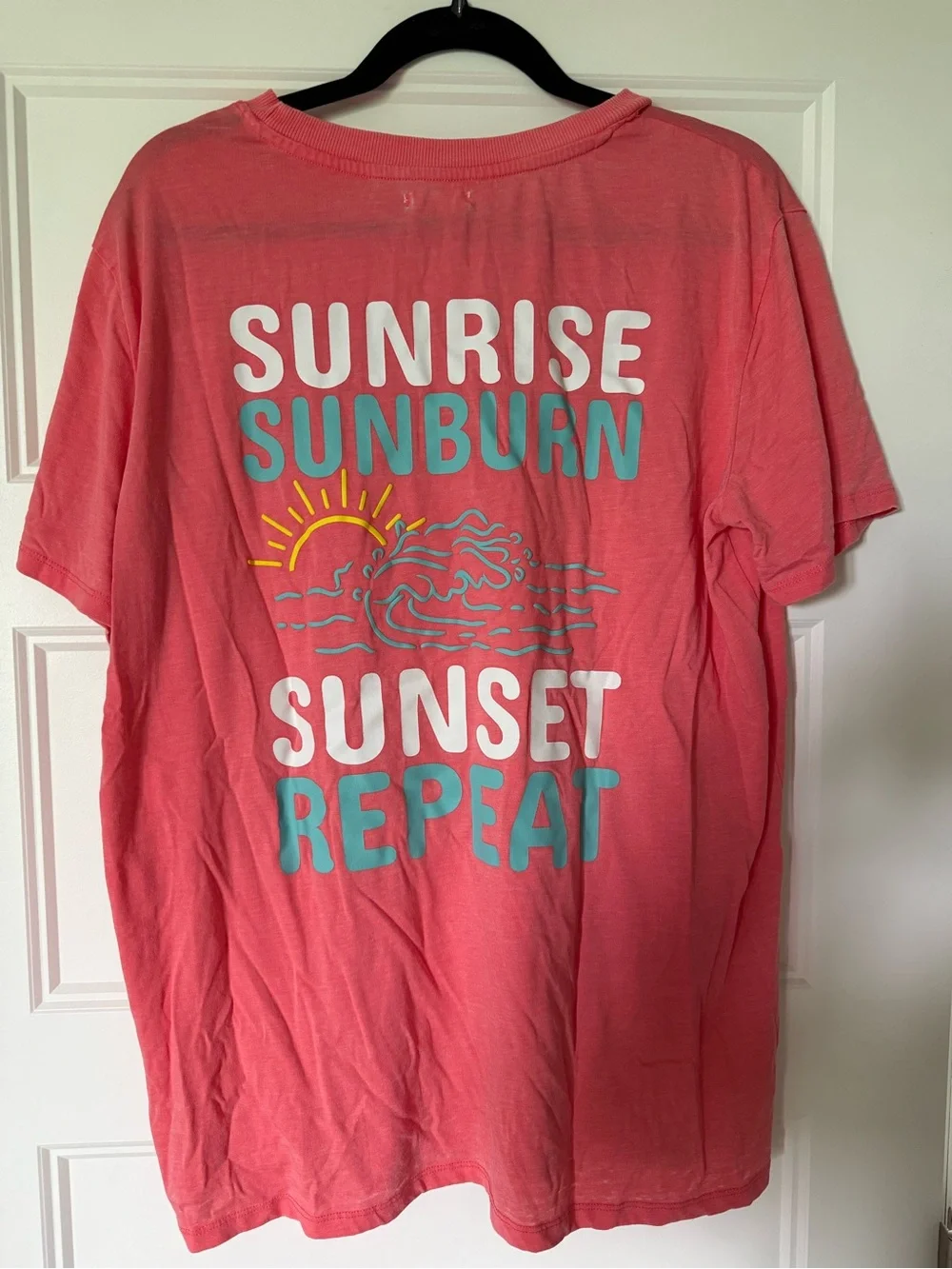 Maurice’s Graphic Tee - Picture 1 of 3